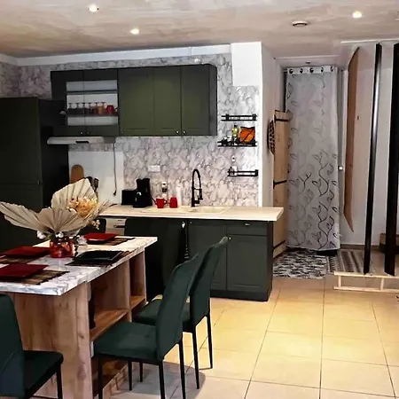T3 6 Couchages Grands Buffets Et Plages Apartment *